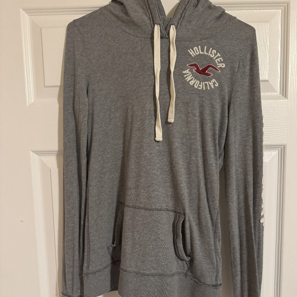 Hollister Womens hoodie. Slim fit size large